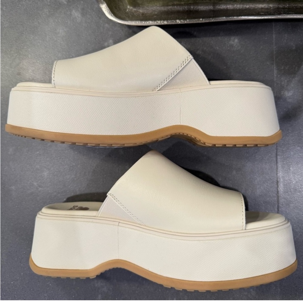 Sorel cream platform slides